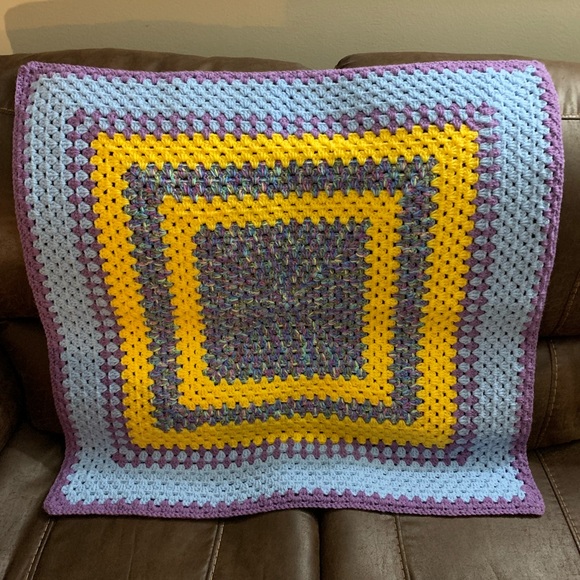 Bassinet, Car, Stroller, Lap, Crib Blanket Handmade Crocheted NEW - Picture 13 of 15